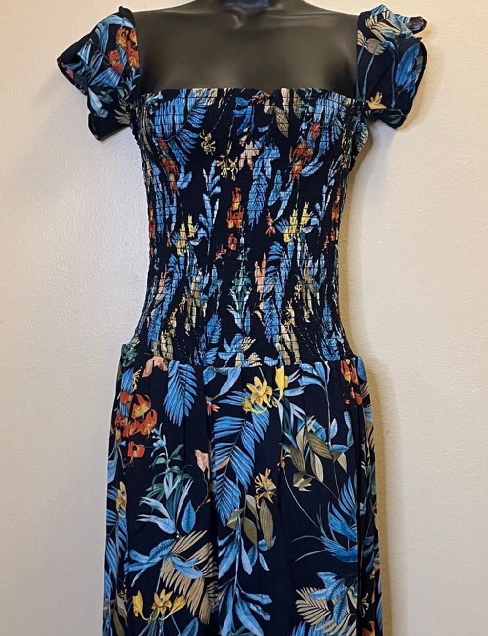 NWT On The Road Dress Size M Women Maxi Blue Multicolor Smocked Top Open Slit